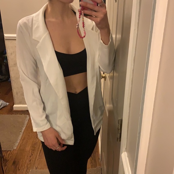 Lush Crepe Novak Blazer in White Size XS NWOT Lightweight Bride Vacation Summer - Picture 8 of 12